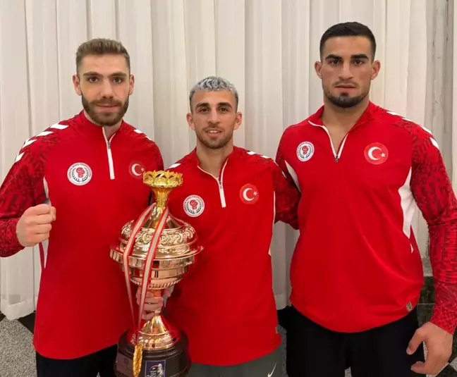 Fenerbahçeli Boksörler Uluslararası Turnuvada Başarı Elde Etti
