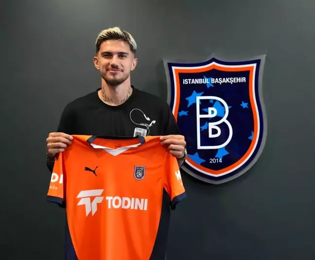 RAMS Başakşehir, Berat Özdemir'i transfer etti