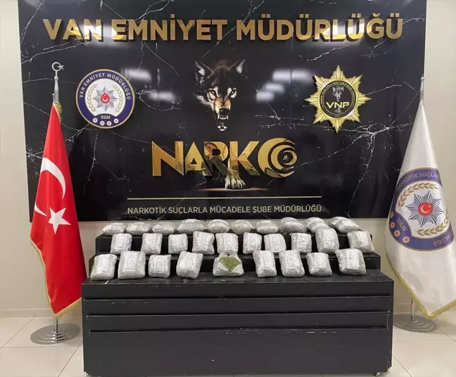 Van'da Uyuşturucu Operasyonu: 12 Kilo 900 Gram Esrar Ele Geçirildi