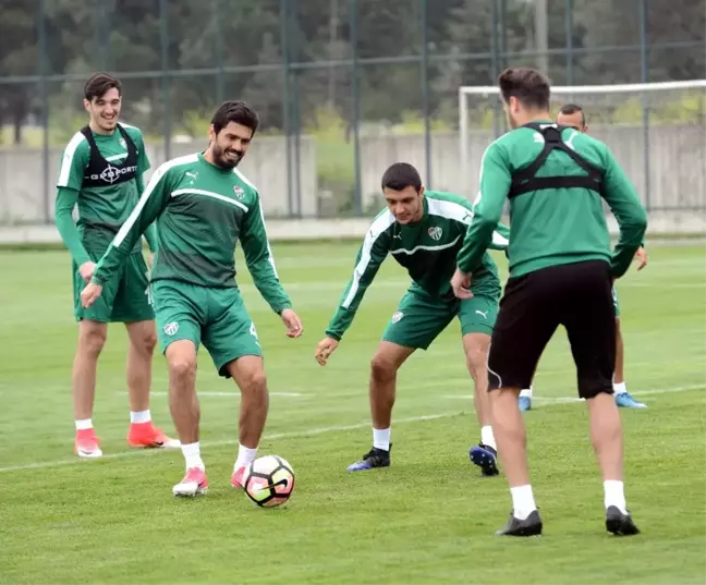 Bursaspor'da Akhisar Hazırlıkları Sürüyor