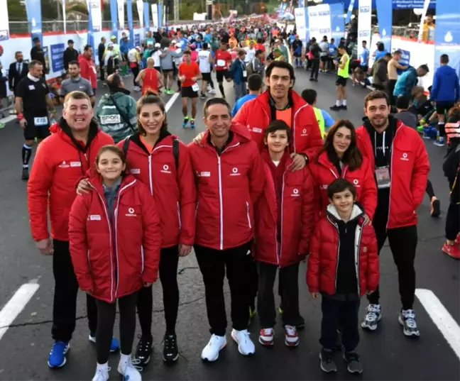Vodafone İstanbul Maratonu'na ünlü akını