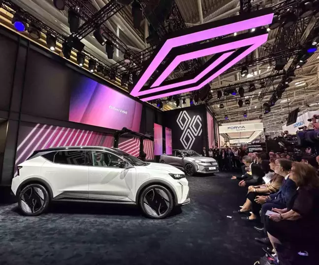 Renault, IAA Mobility 2023'te yeni modelleriyle yerini aldı