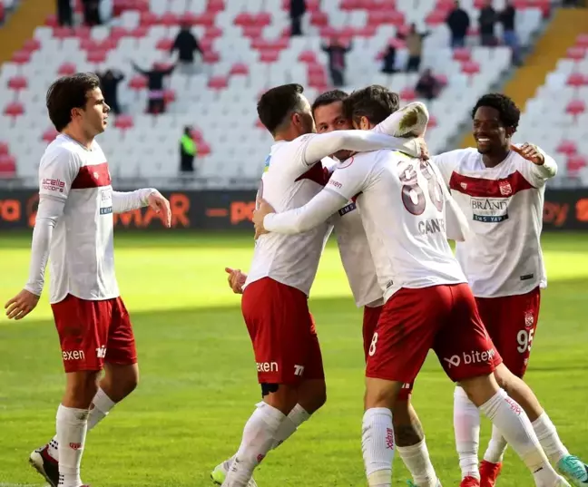 Trendyol Süper Lig'de Sivasspor, Pendikspor'u 4-1 mağlup etti