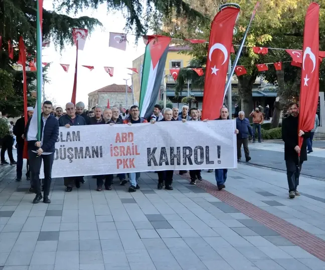 Trabzon'da Filistin'e Destek Yürüyüşü Düzenlendi