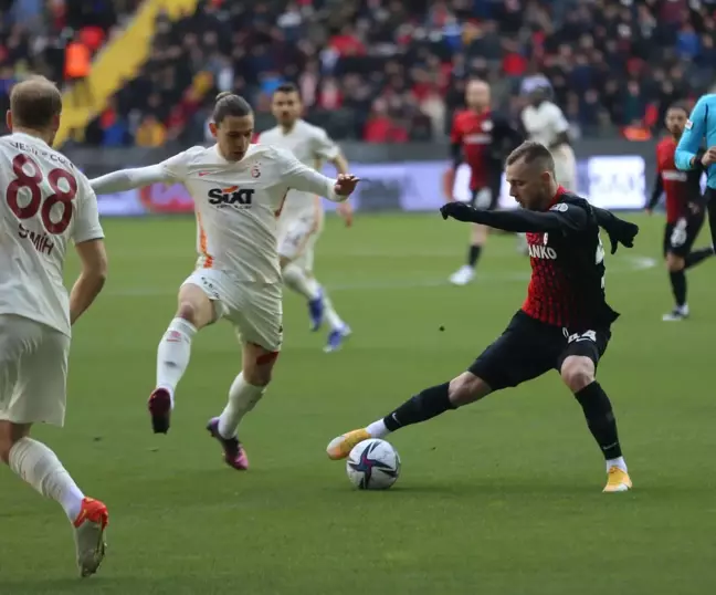 Futbol: Spor Toto Süper Lig