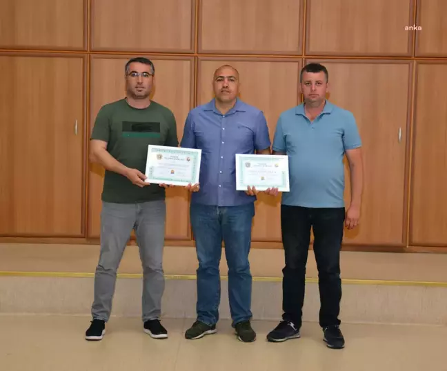 Edirne'de Buğday Hasadı Yapan Üreticiye 100 Litre Mazot Hediye Edildi