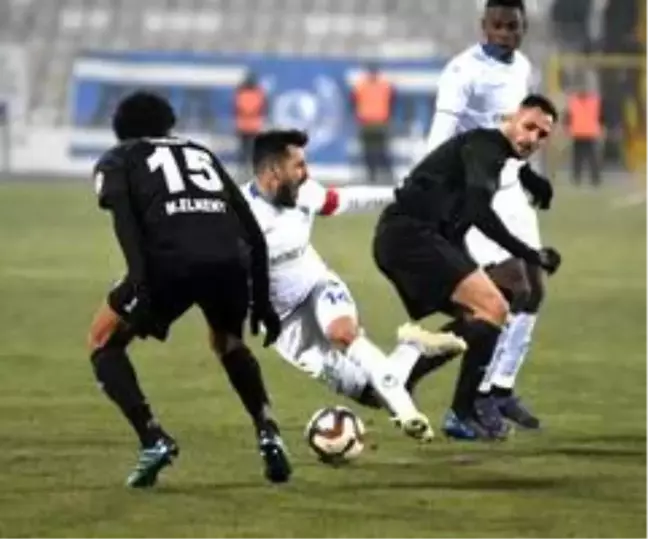 BB Erzurumspor'da Kaptan İbrahim Akdağ sakatlandı