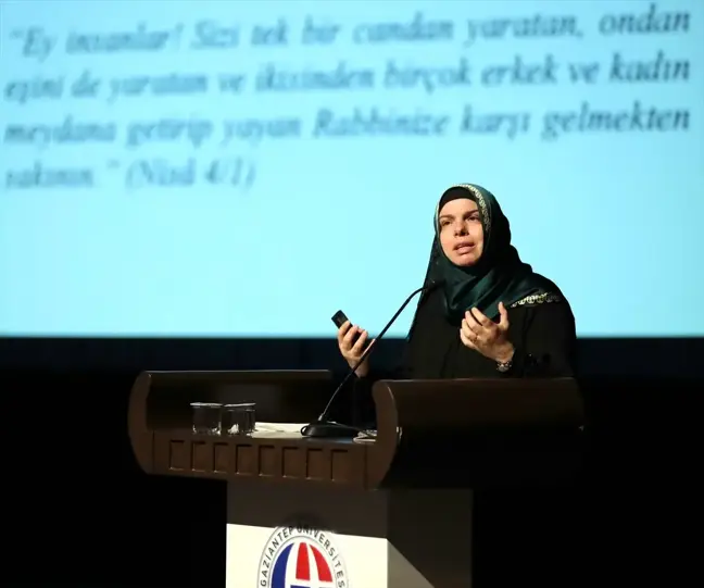 Hakları ve Saygınlığı ile İslam'da Kadın