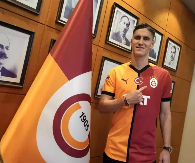 Galatasaray'ın Yeni Transferi Roland Sallai Resmi İmzayı Attı