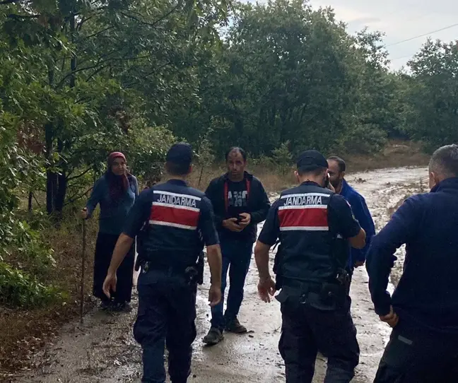 Mantar Toplamak İçin Gittikleri Ormanda Kaybolan Çift, Jandarma Tarafından Bulundu