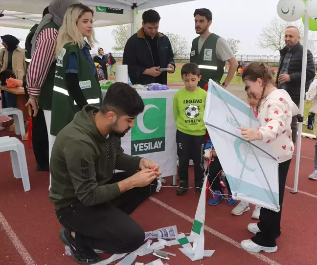 Rize'de Çocuk Bayramı Etkinliği: Yeşilay'dan Destek