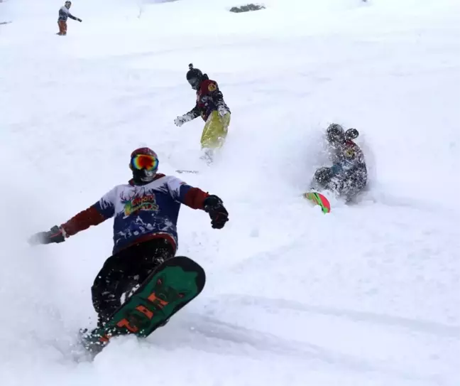 Snowboard tutkunlarının yeni gözdesi Sahara Milli Parkı