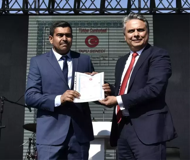 Zeytinköy'de Tapu Sevinci