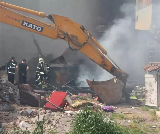 İzmit'te Ahşap Kulübede Yangın Çıktı