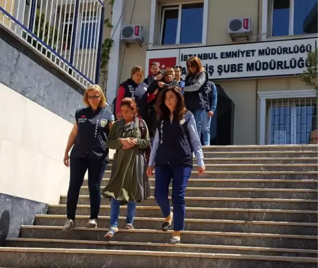 Polis Kamera Görüntüsü Ararken Suçlulaları Yakaladı