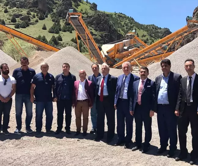 Sarıkamış'ta Yol Asfaltlama Çalışmaları