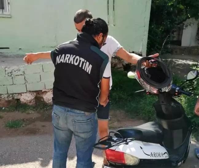 Antalya'da polis Zeytinköy'de 6 aylık uyuşturucuyla mücadele raporunu açıkladı
