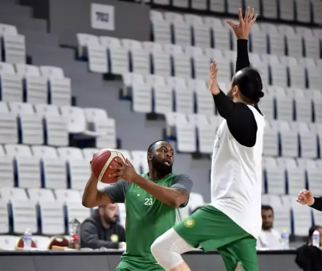 Manisa Büyükşehir Belediyespor Fransa'ya gitti