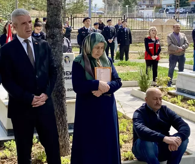 Ramazan Bayramı'nda şehitlik ziyaretleri gerçekleştirildi