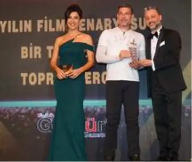 'Bir Türk Masalı' filmi ekibine ödül verildi