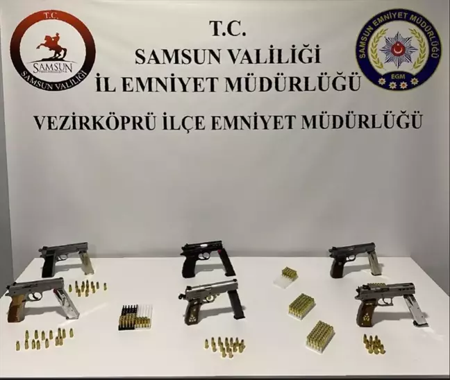 Samsun'da kaçakçılık operasyonunda 6 tabanca ele geçirildi