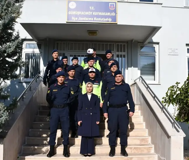 Gümüşhacıköy Kaymakamı Büşra Güneş, Güvenlik Güçlerini Ziyaret Etti