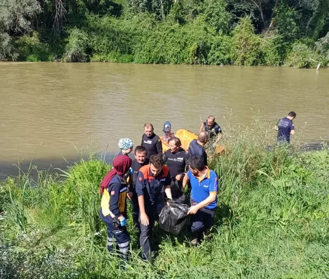 Iraklı çocuk Sakarya Nehri'nde boğuldu