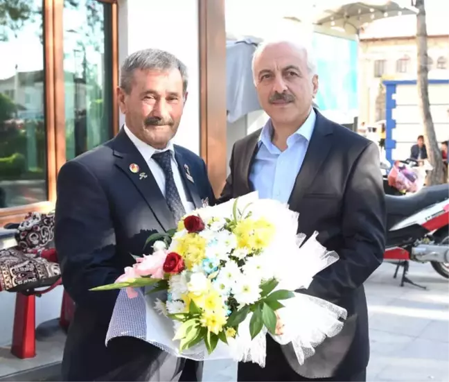Başkan Gül Gaziler Derneğini Ziyaret Etti