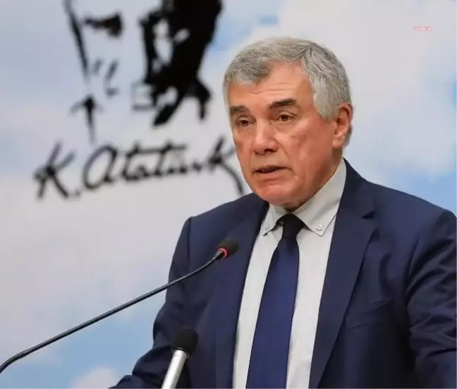 Çeviköz'den Danimarka'da Türk Bayrağı ile Kur'an-I Kerim Yakılmasına Kınama:
