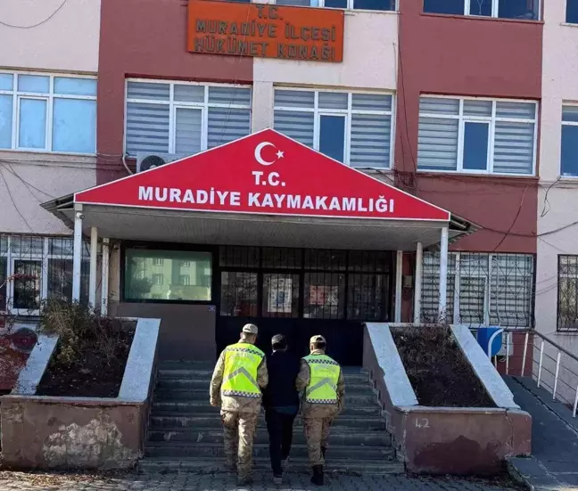 Muradiye'de Düzensiz Göçmen Operasyonu: 5 Yakalandı, 1 Tutuklandı