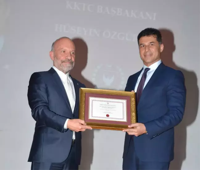Özgürgün'e