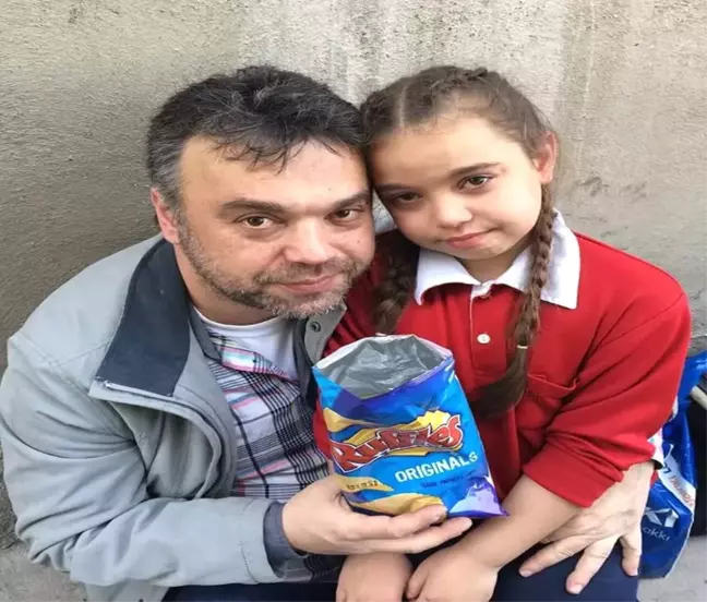 Ünlü Sanatçının Yeğeni Kavga Sırasında Kaynar Suyla Ağır Yaralandı