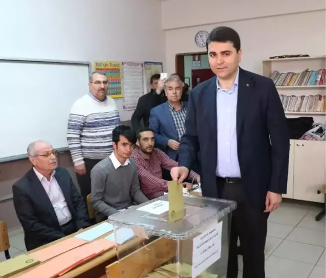 DP Genel Başkanı Uysal, Oyunu Afyonkarahisar'da Kullandı