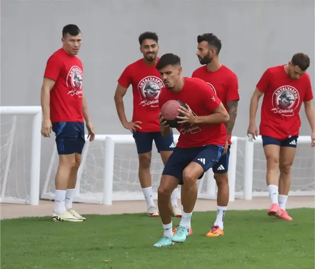 Antalyaspor, RAMS Başakşehir maçı için hazırlıklarını sürdürüyor