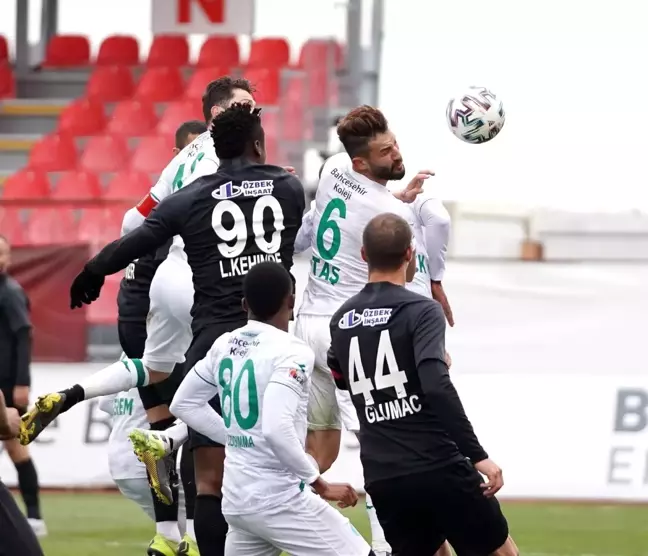 Giresunspor'da Mehmet Taş takımdan ayrıldı