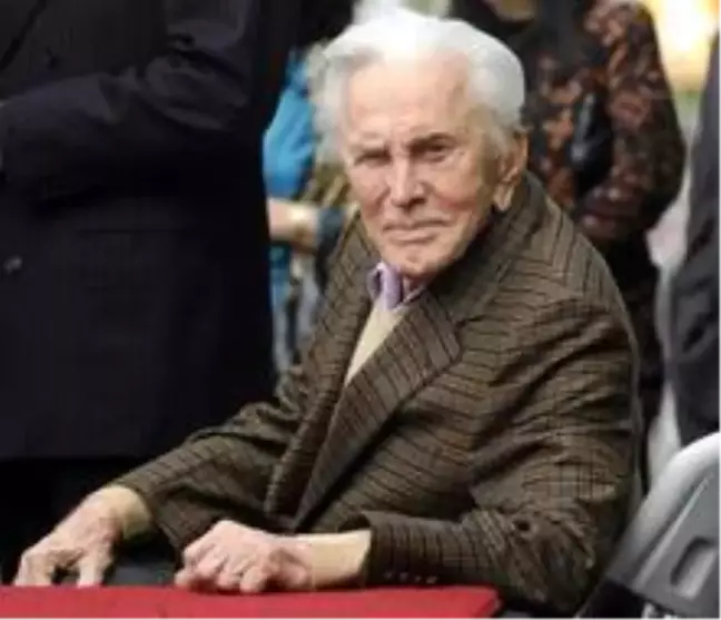Ünlü aktör Kirk Douglas hayatını kaybetti