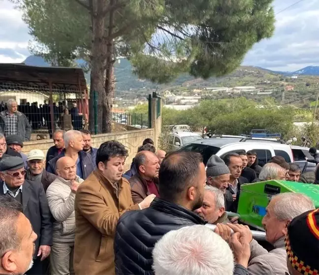 Şehit Jandarma Astsubayın Babası Ahmet Gür Toprağa Verildi
