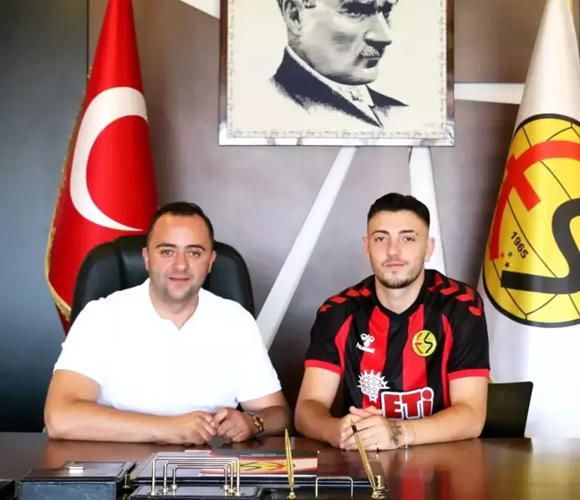 Eskişehirspor, Arda Okumuş ile sözleşme yeniledi