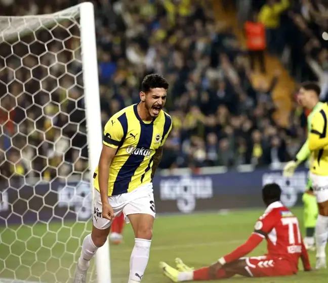 Fenerbahçe, Sivasspor'u 4-0 Mağlup Etti