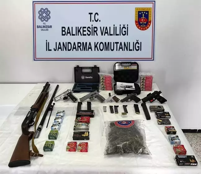 Balıkesir'de Yasa Dışı Silah ve Uyuşturucu Ticareti Operasyonu