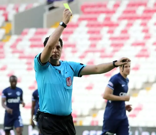 Sivasspor-Konyaspor maçının VAR'ı Mustafa Öğretmenoğlu
