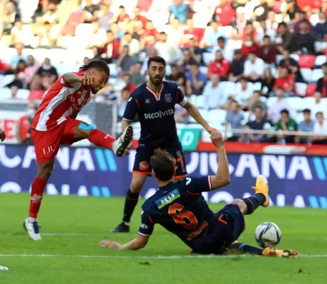 Süper Lig: FT Antalyaspor: 1 - Başakşehir: 2 (Maç sonucu)