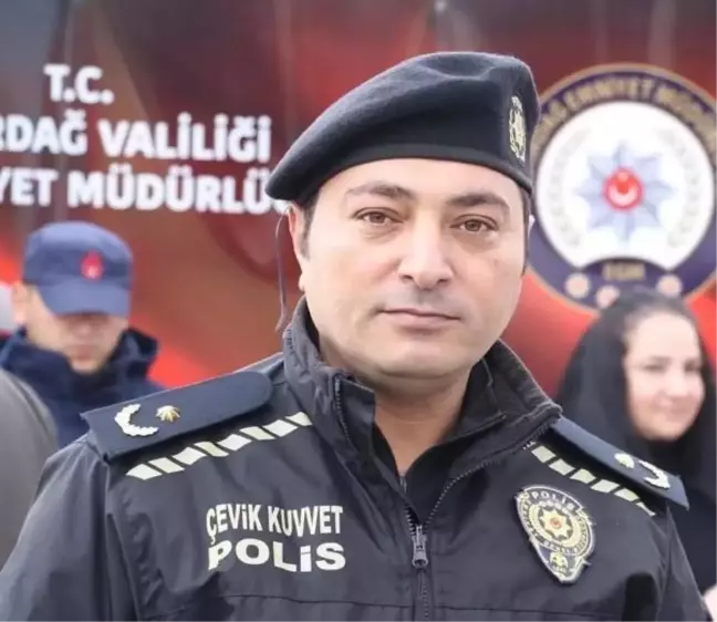 Depremzedelere yardım malzemelerini evine götürdüğü iddiasıyla tutuklanan emniyet müdürü yargılanıyor