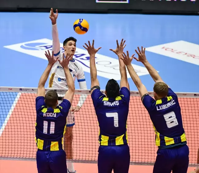 Fenerbahçe Parolapara, deplasmanda Arkas Spor'u 3-0 yendi