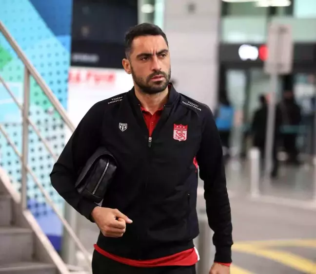 Sivasspor, RAMS Başakşehir maçı için İstanbul'a geldi