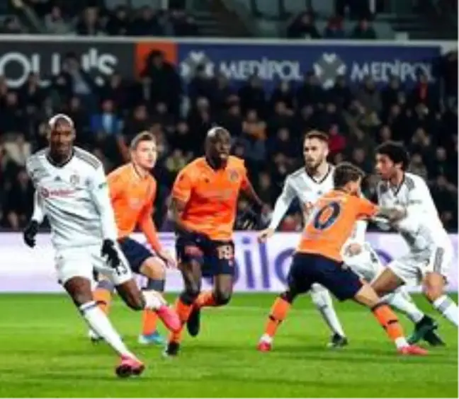 Demba Ba eski takımını boş geçmedi