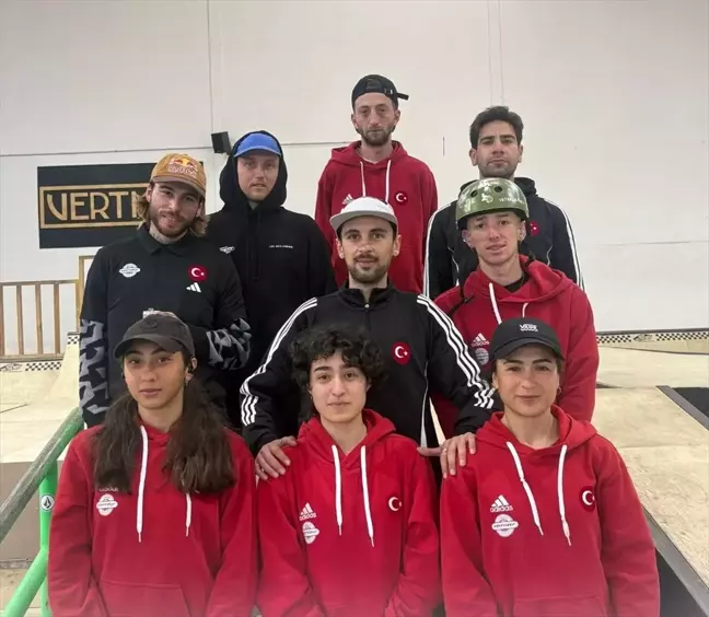 Türkiye Kaykay Milli Takımı İspanya'da Kamp Yapıyor