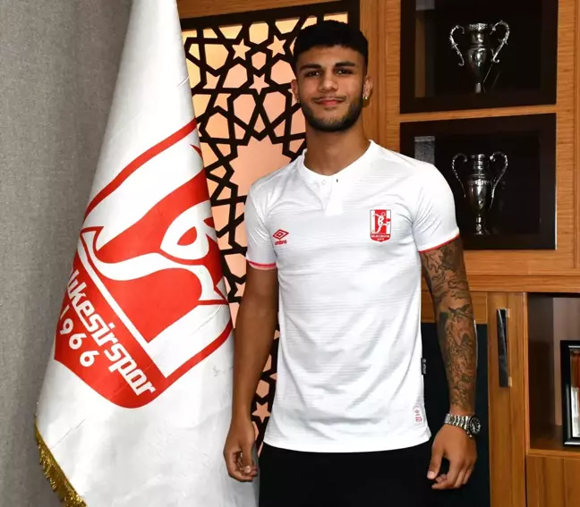 Balıkesirspor, Yiğit Epözdemir ve Doğukan Özçimen'i transfer etti