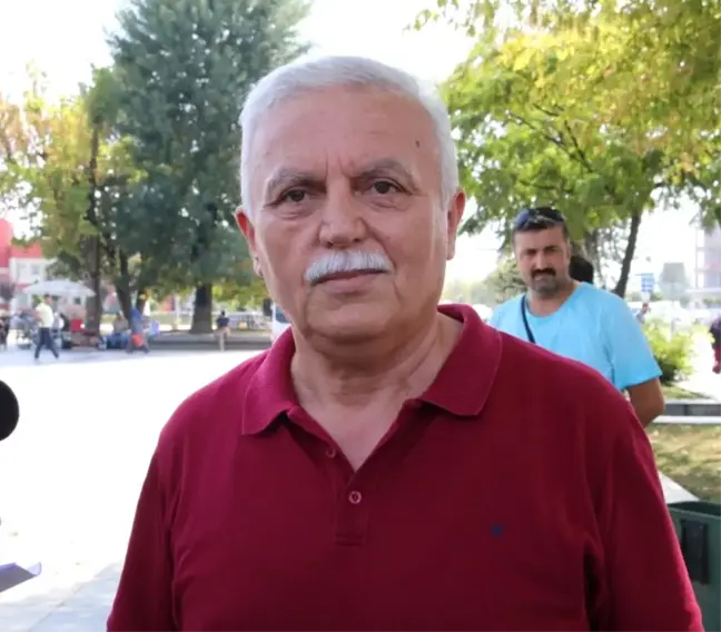 Köy Yolunun Asfaltlanmasını İstiyor