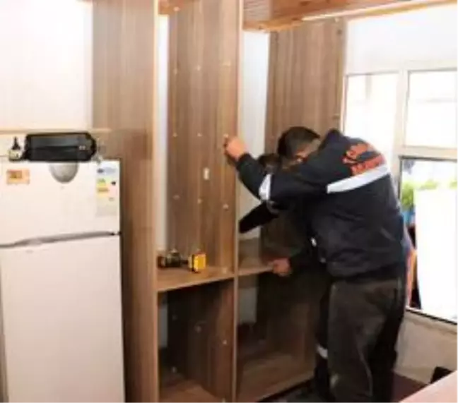 Toroslar Belediyesinden ihtiyaç sahibi aileye yardım